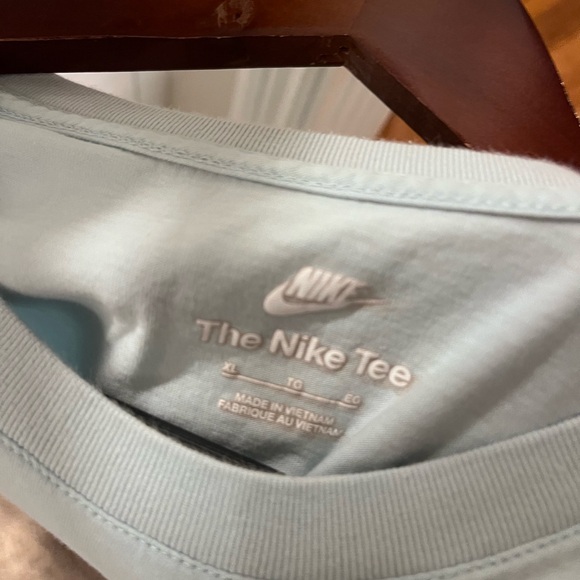 Mens nike T-shirt light blue size XL. 1387 - Picture 3 of 4